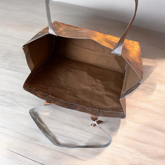 Large tote - Picture 3 of 6